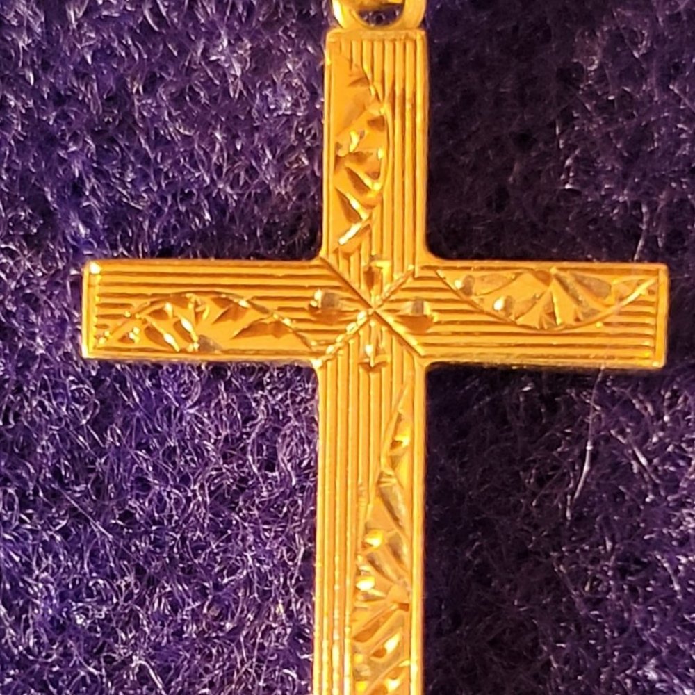 Vintage Esemco 10K Yellow Gold Etched Cross Pendant